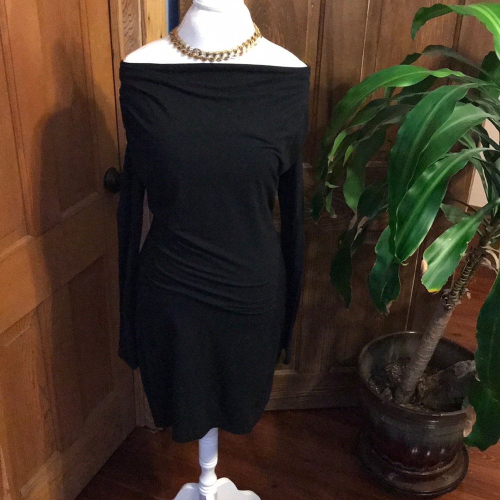 Chic off the should body-con by Spendid.